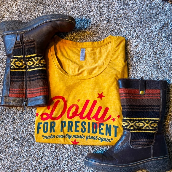 Dolly For President Tee Shirt, Womens size Small. - Picture 8 of 8